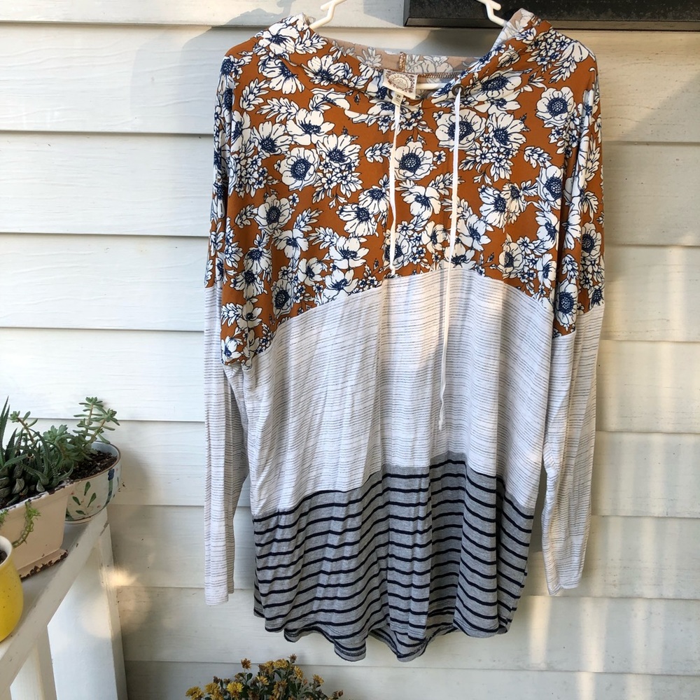 Lightweight sweatshirt